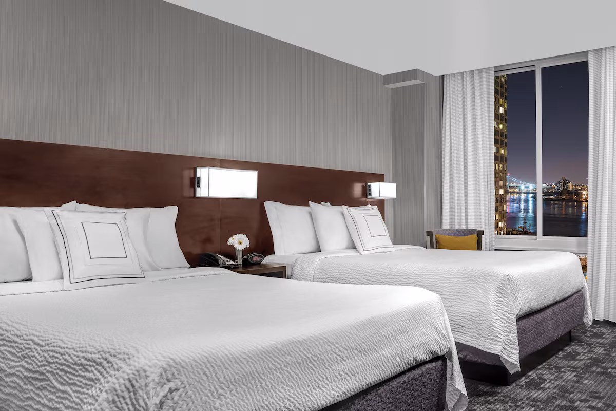 Courtyard-by-Marriott-New-York-Manhattan-Upper-East-Side