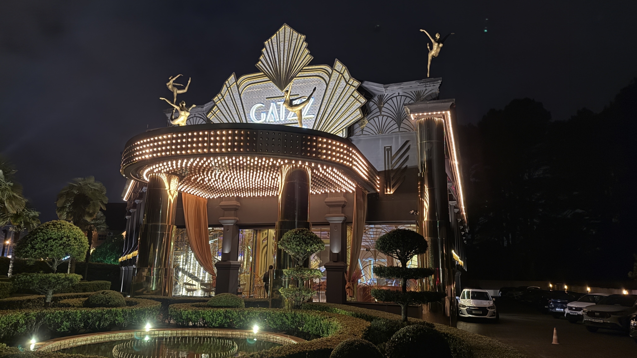 Frente Restaurante Gatzz Gramado