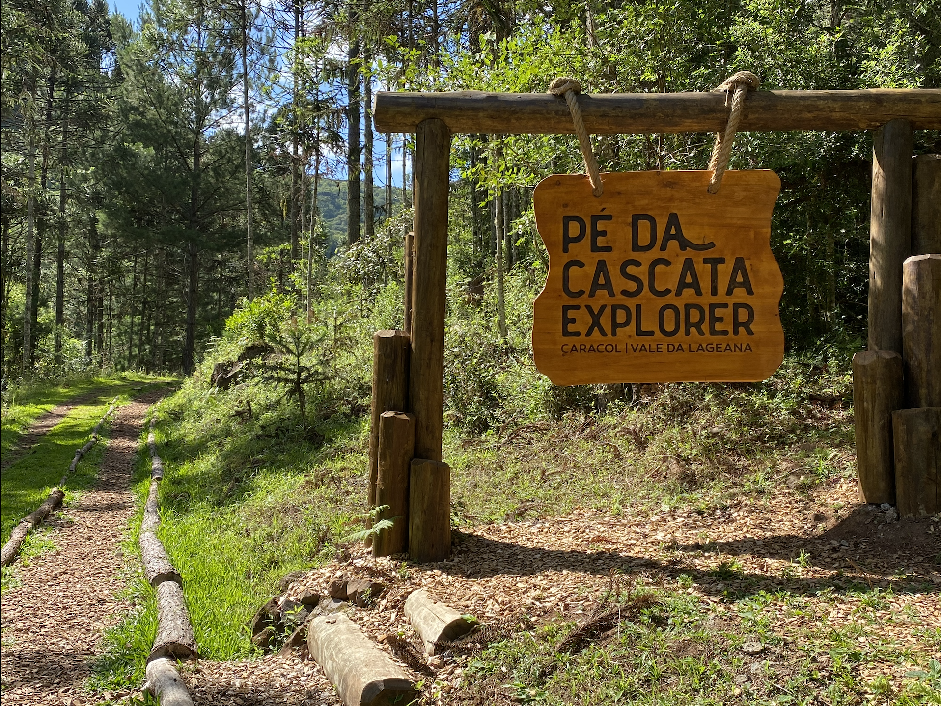 pe-da-cascata-explorer Trilha