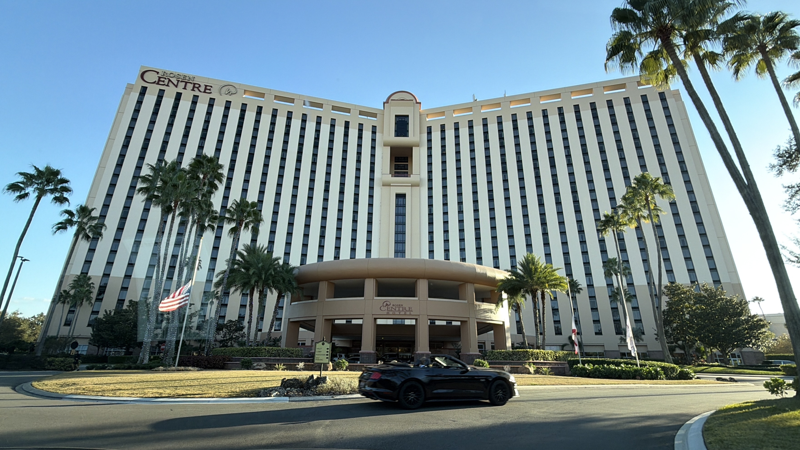 Frente Hotel Rosen Centre, International Drive, Orlando