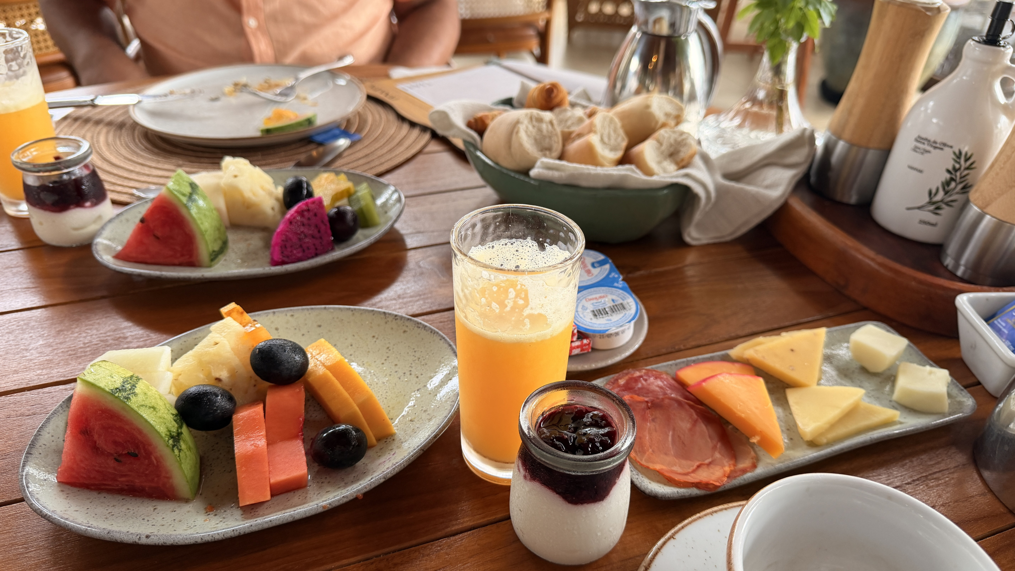 mesa de café da manhã Tiaté