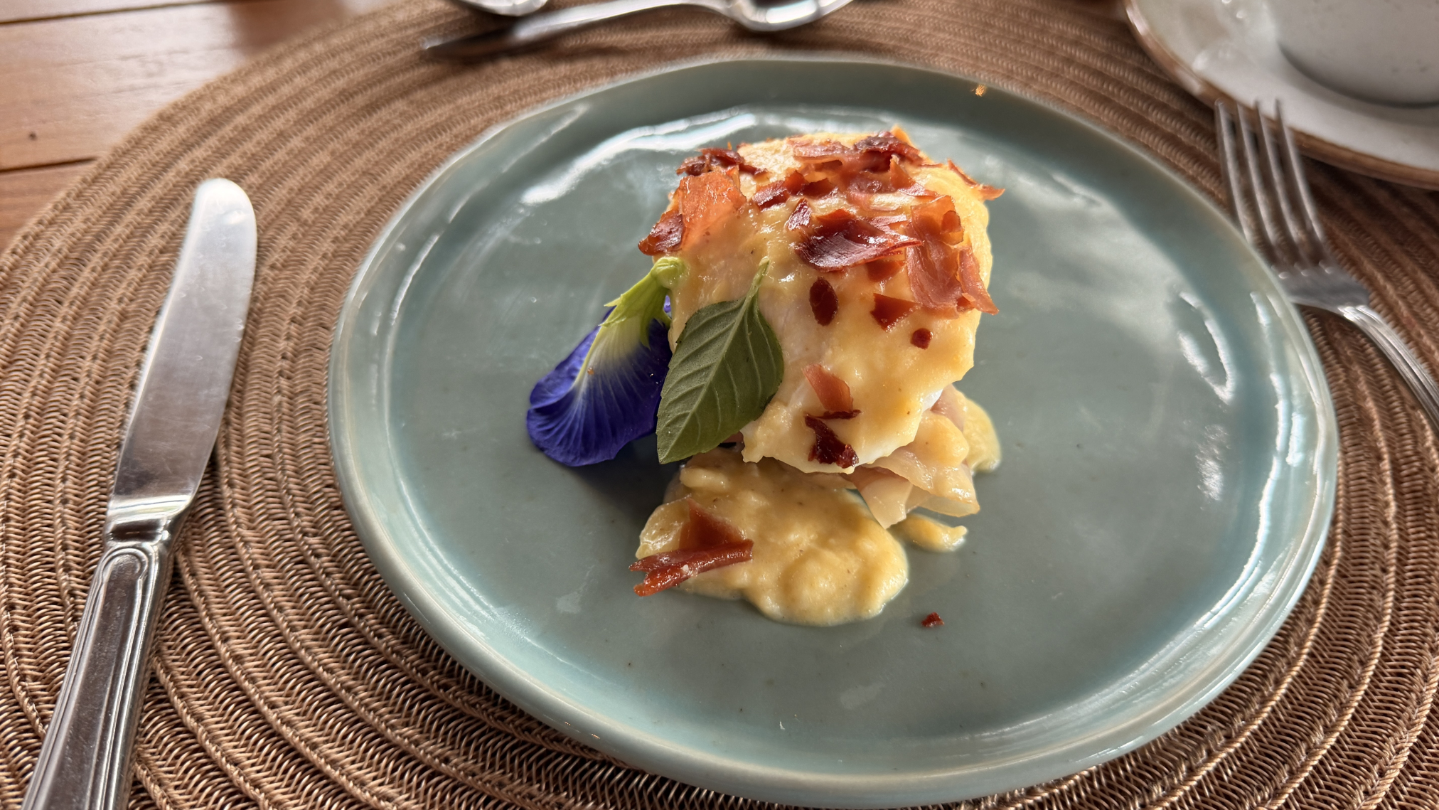 Eggs Benedict Nannai