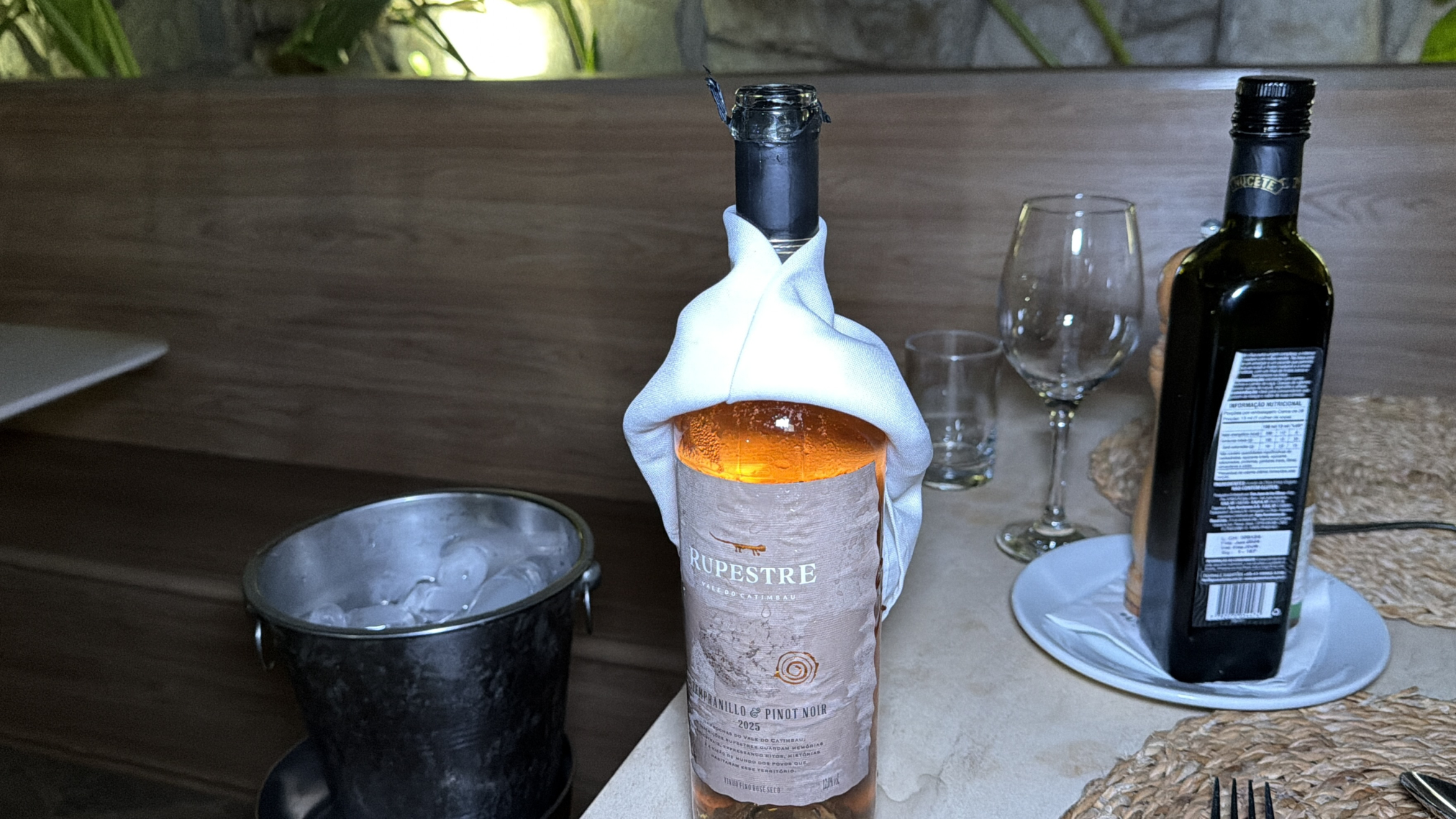 Vinho Rupestre Hamares Fernando de Noronha